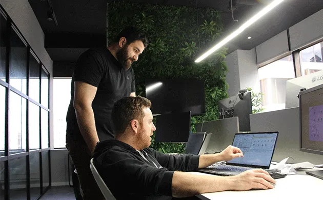 IT consulting vs internal IT post